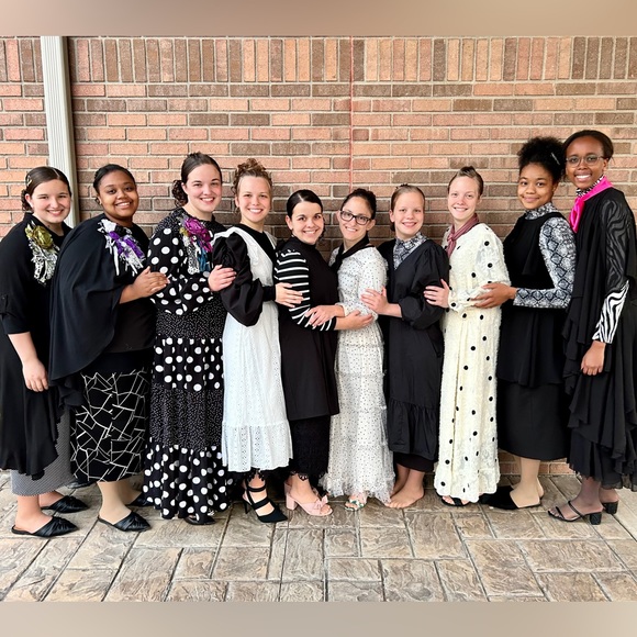 Meet your Posher, Brooke - Picture 12 of 16